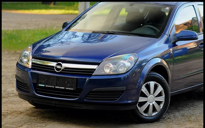 Opel Astra cena 10800 przebieg: 229047, rok produkcji 2007 z Świdnica małe 254